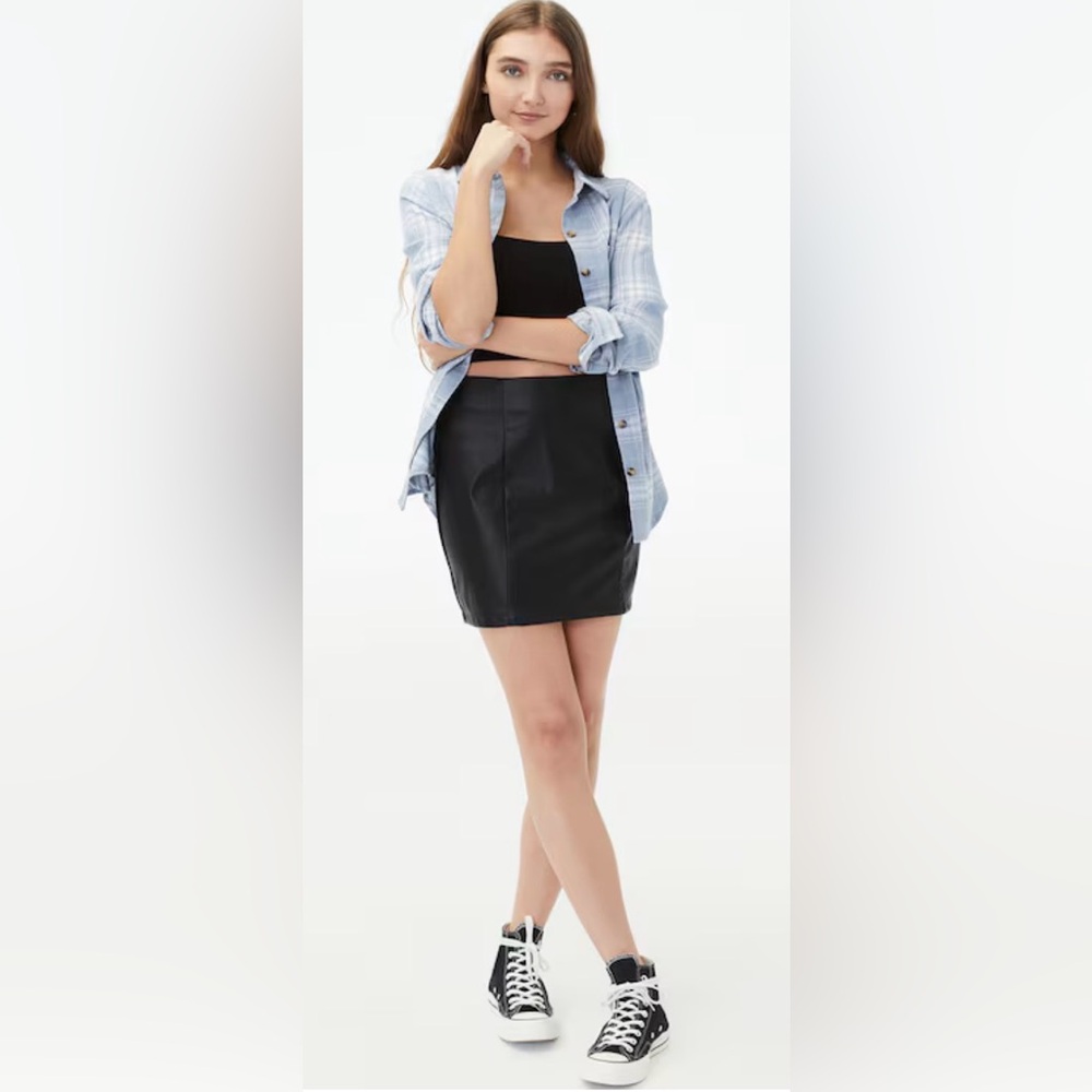 Aeropostale faux leather skirt NWT